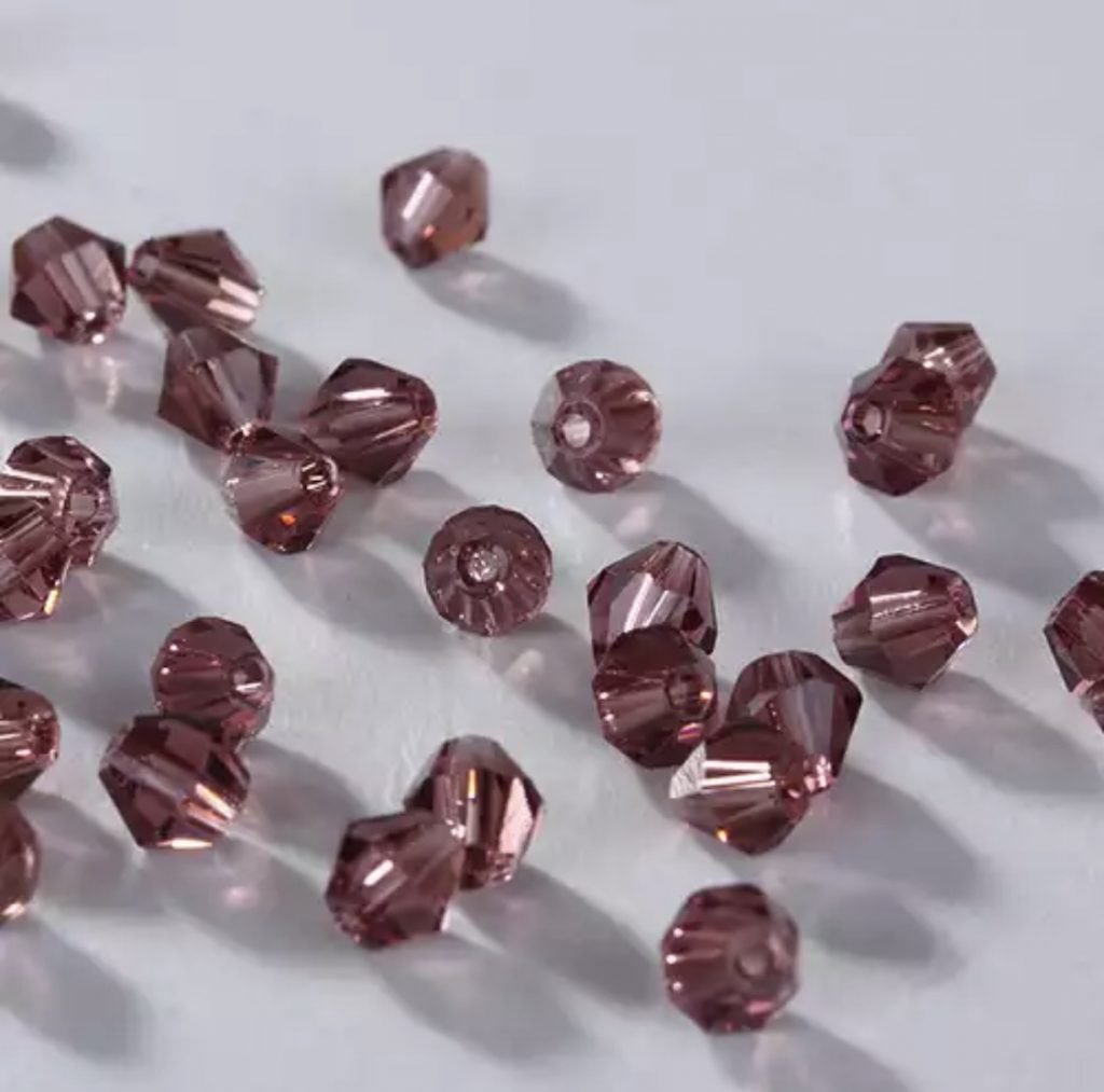 Karoliukai Bicone 4mm Purple (violetinė)