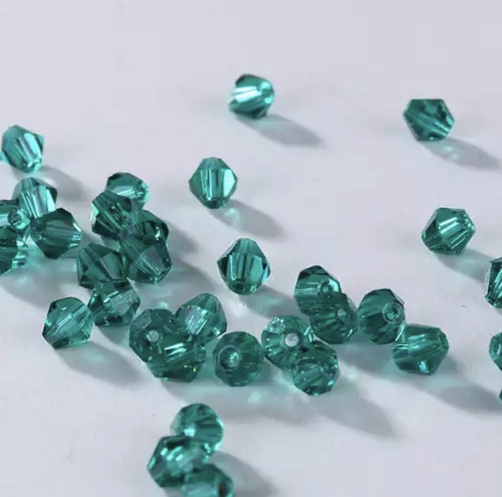 Karoliukai Bicone 4mm Emerald (žalia)