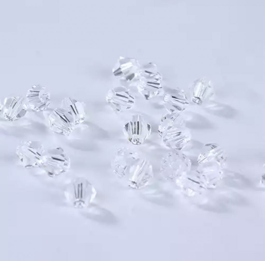 Karoliukai Bicone 4mm Clear