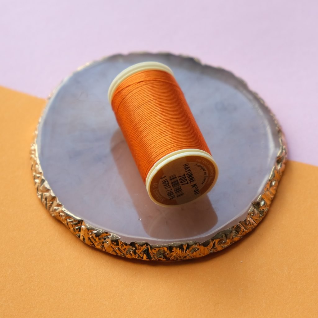 Siuvinėjimo siūlai Au Chinois Rayonne (oranžinė) R7007