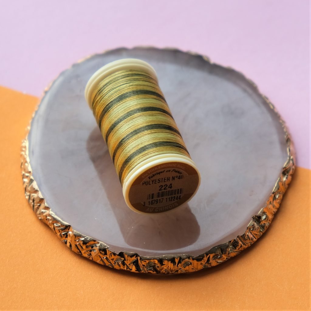Fils a coudre embroidery threads C224