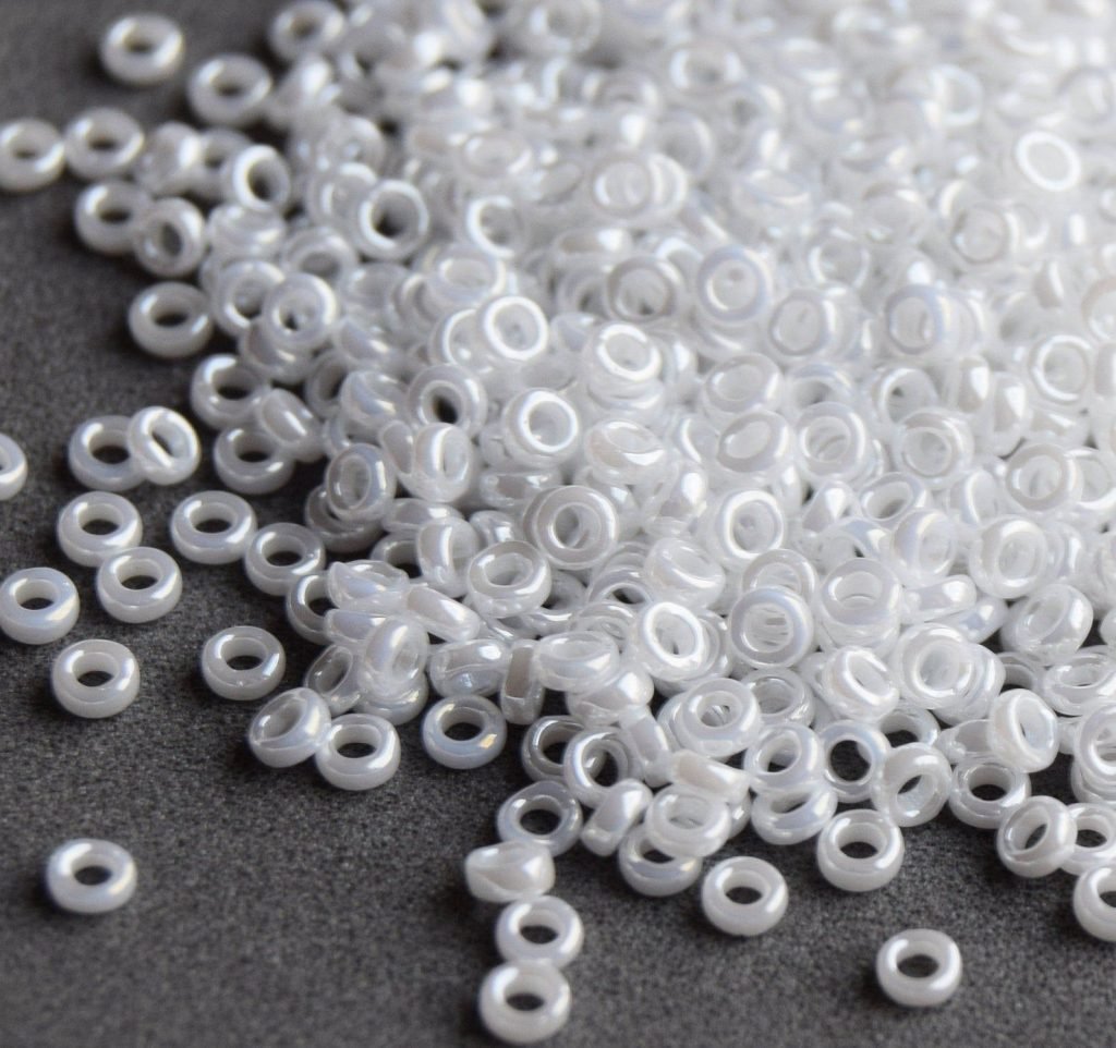 Biseris Spacer Bead 2,2x1m (balta) 0420