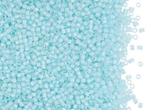 Biseris Delica 11/0 Aqua Mist Lined Crystal Luster (žydra) DB0078