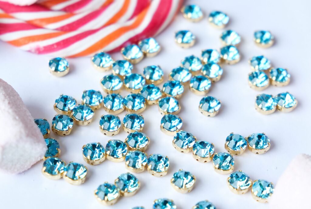 Preciosa Chaton MAXIMA SS39 (8.3mm) Aqua Bohemica - padengta auksu (4 vnt) - žydra