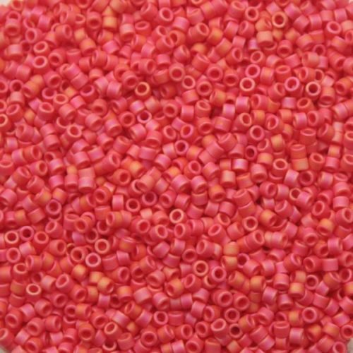 Biseris Delica 11/0 Opaque Cranberry AB Matted (raudona) DB0873