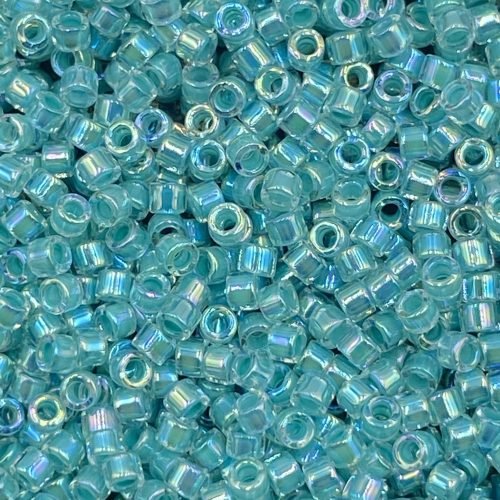 Biseris Delica 11/0 Lined Aqua Blue AB (žydra) DB0079
