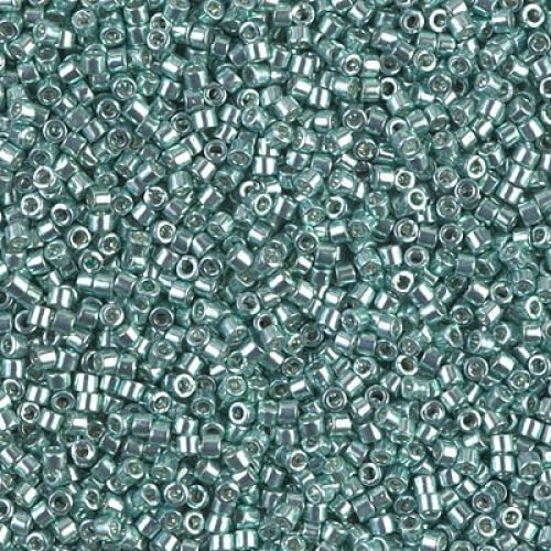 Biseris Delica 11/0 Galvanized Dk Sea Foam (žalia) DB0414