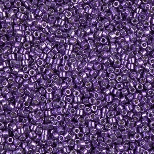 Biseris Delica 11/0 Galvanized Dark Lilac (violetinė) DB0430