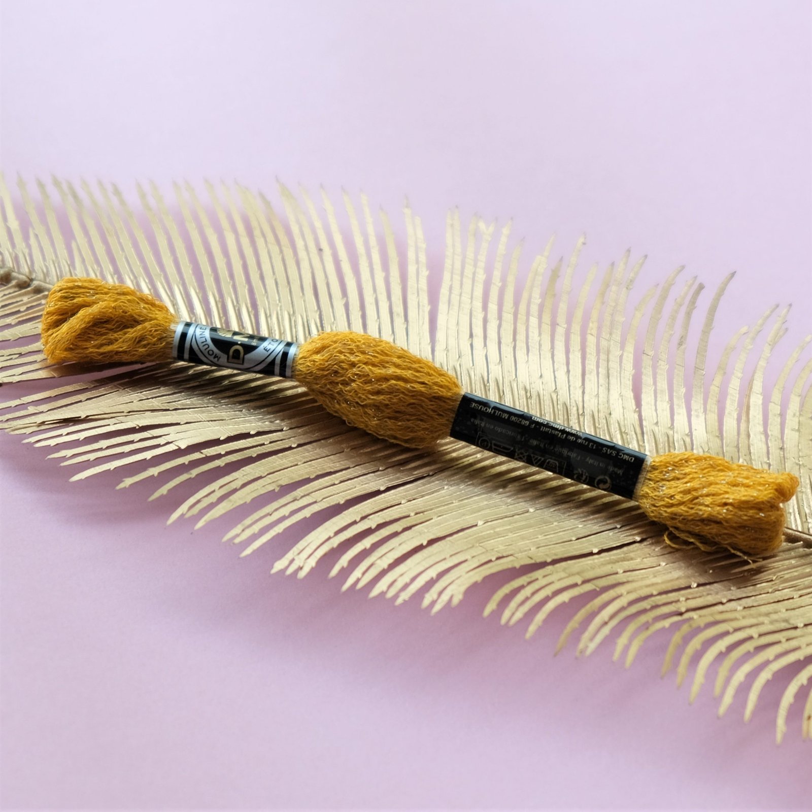 Mouliné Étoile siuvinėjimo siūlai (geltona) C725