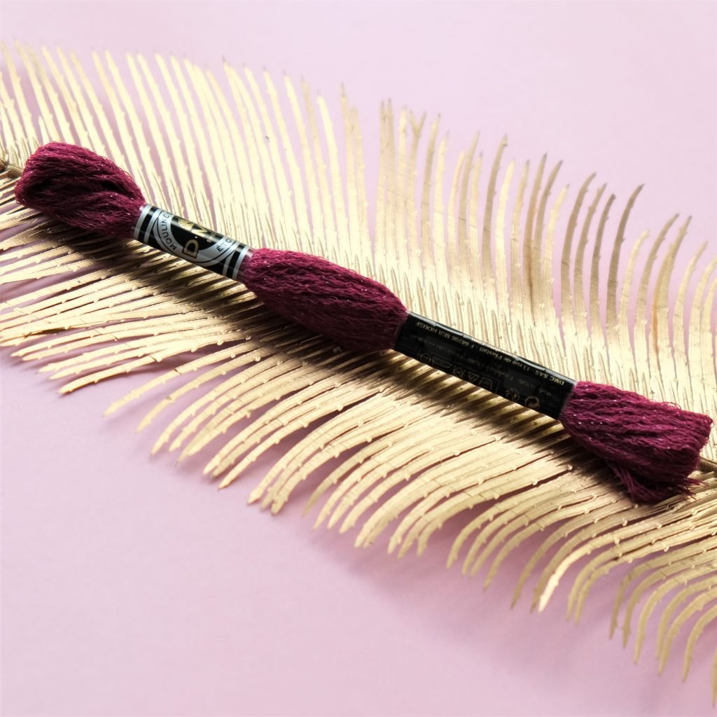 Mouliné Étoile siuvinėjimo siūlai (violetinė) C915