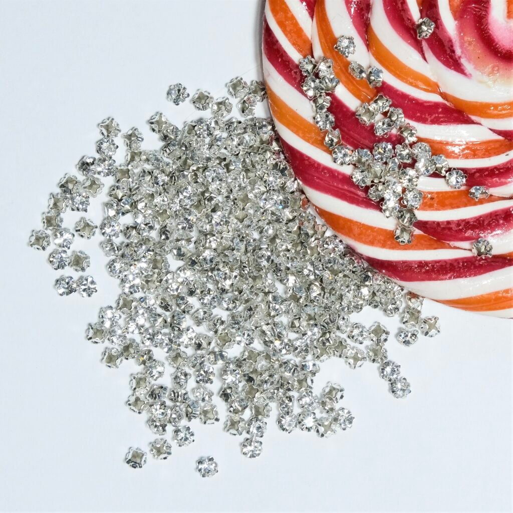 Preciosa MXM CHATON IN FLOWER S. SS16 (3.9mm) Crystal - padengta sidabru (30 vnt.)