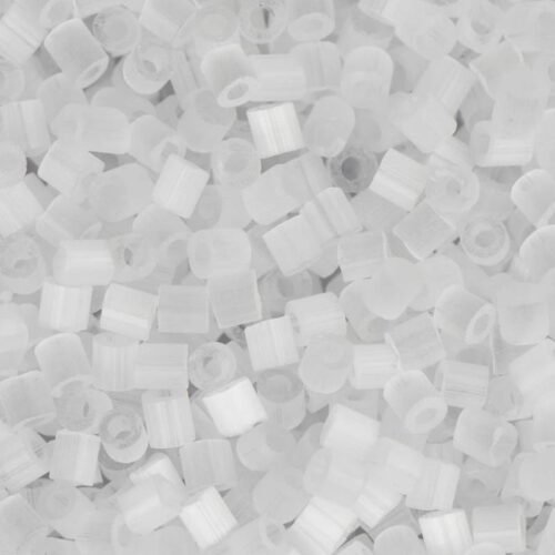 Miyuki Seed Beads 11/0 Crystal Silk Satin Cut Off 0037 (balta)
