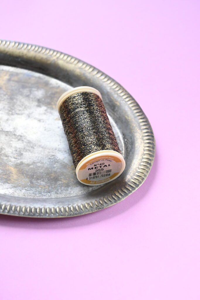 Siuvinėjimo siūlai Sajou Au Chinois Metallic N40 (auksinė) M355