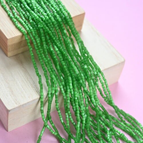 2 Cut Beads Satin Green 55041